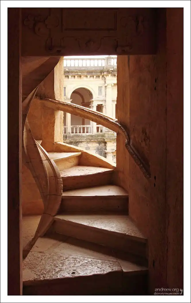 Экскурсия по замку тамплиеров в Португалии