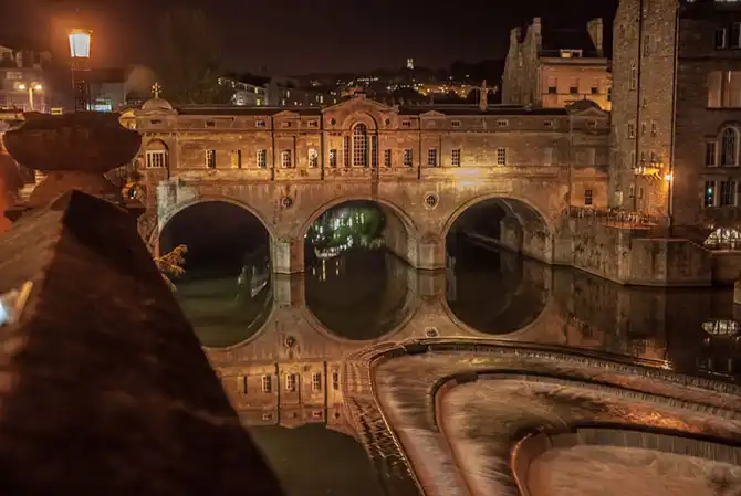 Самые красивые дома-мосты мира