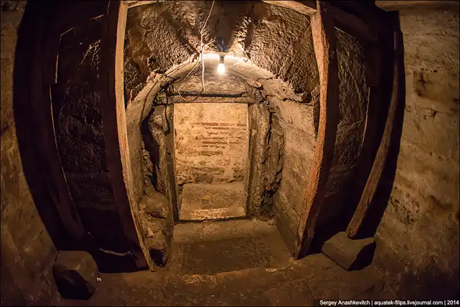 Золотые Ворота Царьграда или Тюрьма для ВИП-персон