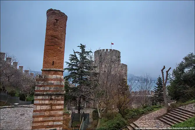 Прогулкой по крепости