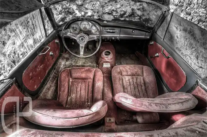 Автопарк ретро автомобилей «Альфа-Ромео» в подземелье