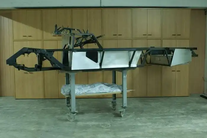 Легендарный Mercedes 300SL "Gullwing" своими руками