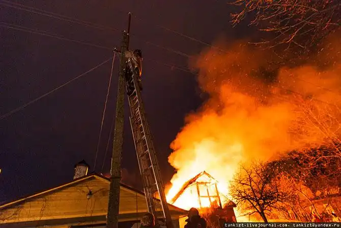 Как сгорают дома