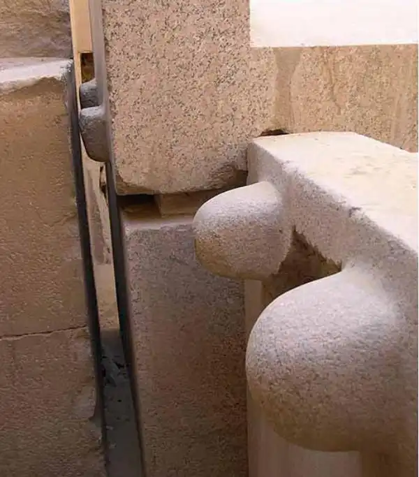 Доказательства древней машинной обработки камней