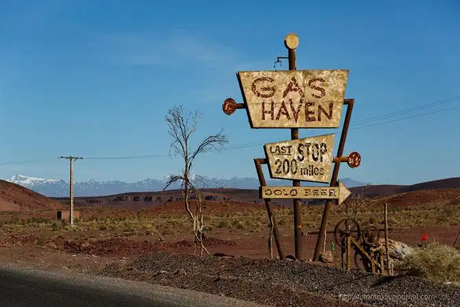 Бутафорский Голливуд и козы на деревьях