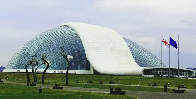 13 необычных современных правительственных зданий мира