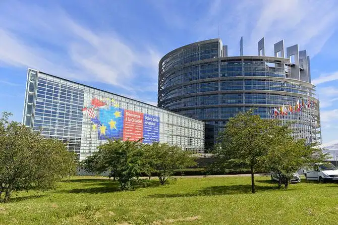 13 необычных современных правительственных зданий мира