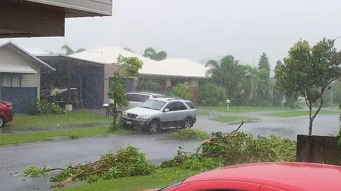 Странные последствия торнадо в Австралии