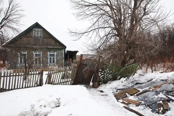 Забытая деревня внутри экспериментального ж/д-кольца