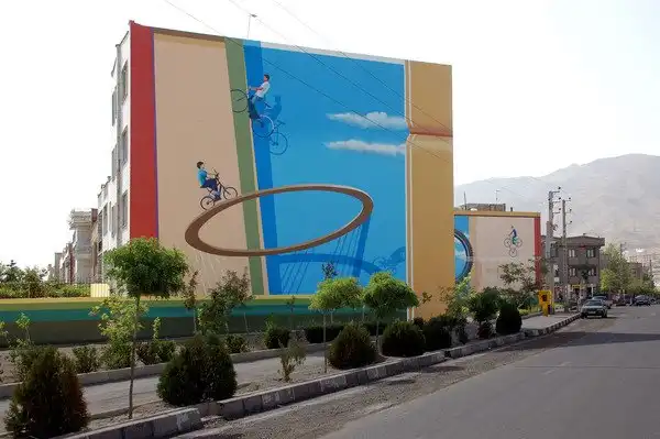 Стрит-арт, который вроде есть, но его как бы нет