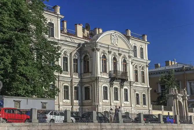 Прогулка по каналам и рекам Петербурга