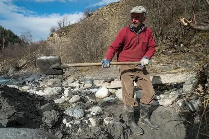 Как в Грузии добывают золото