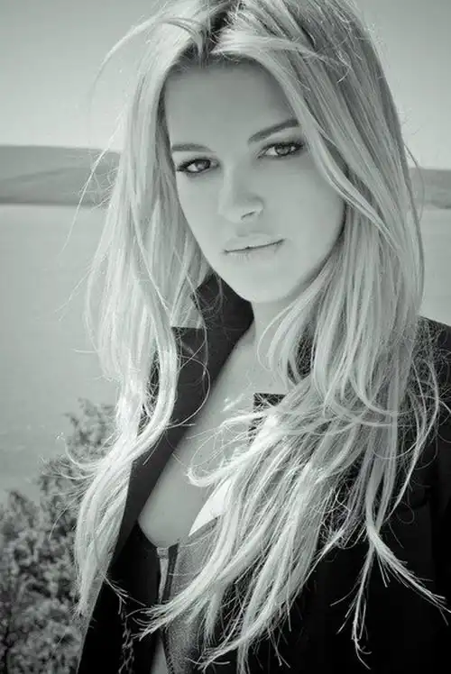 Стриптизерша Полина из сериала "Физрук" в реальной жизни