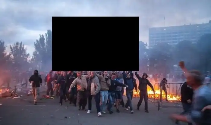 Спасение людей из горящего здания в Одессе