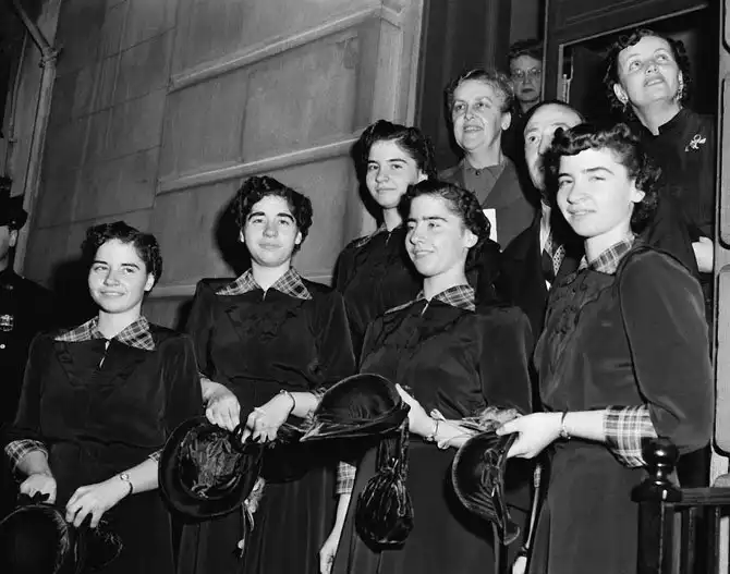 Трагическая судьба пятерняшек Дион