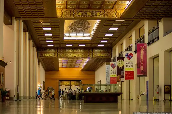 Экскурсия на мемориал Чан Кайши