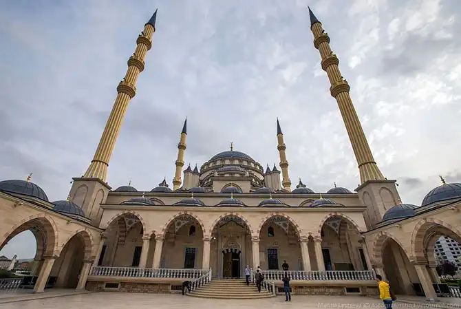 Экскурсия в мечеть «Сердце Чечни»