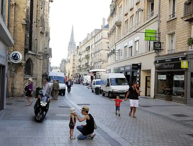 Места, разрушенные во время войны 1944 года, сегодня