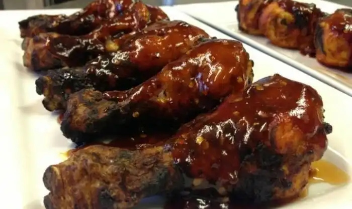 Самый острый в мире соус, который может отправить вас в реанимацию