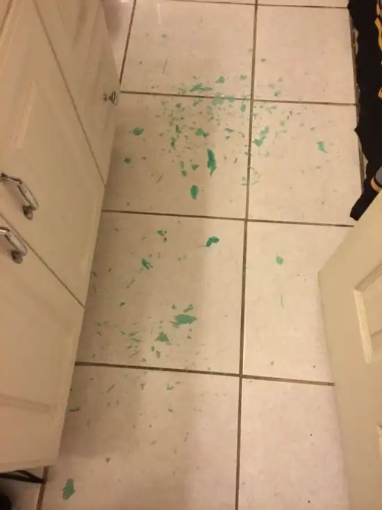 Секс при свечах может быть опасен