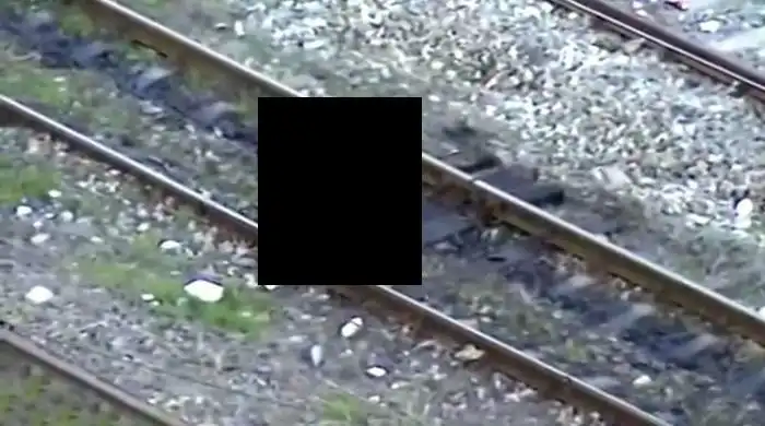 Цыгане сдают железнодорожное полотно на металлолом