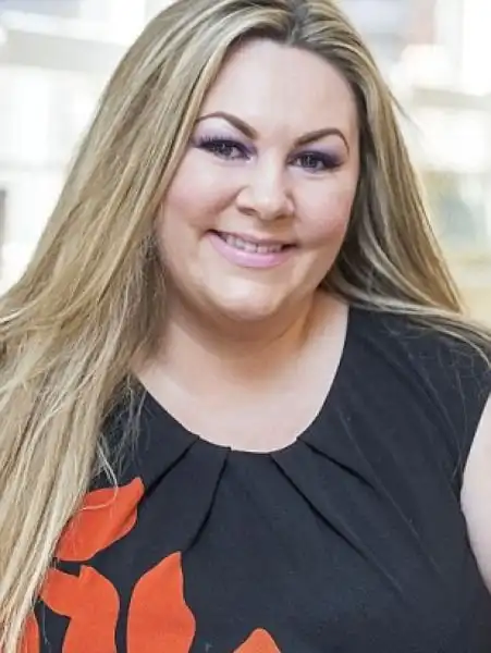 Мастер профессионального макияжа перевоплощается в кого угодно