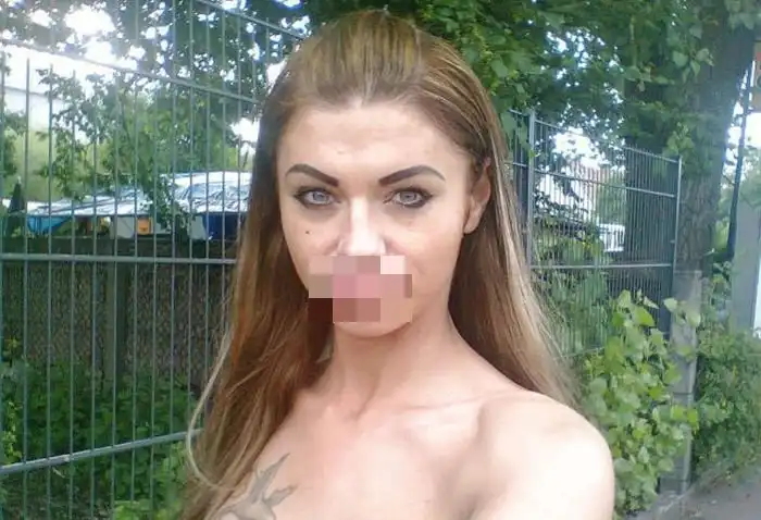 Гламурная блондинка из социальной сети