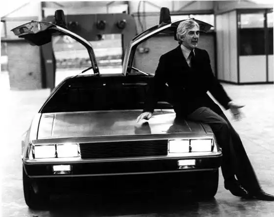 «Машина времени». DeLorean DMC-12