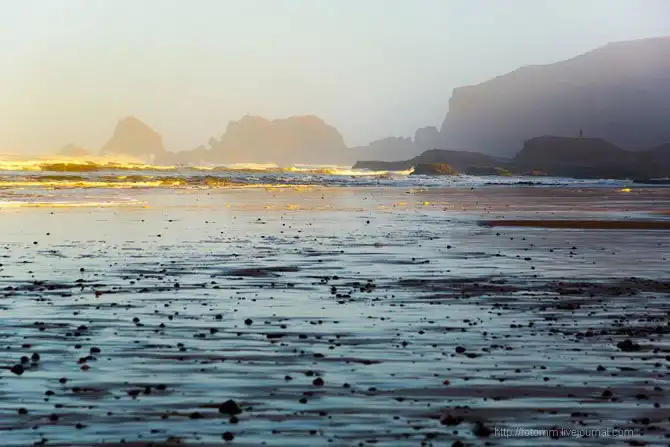 Удивительные глиняно-песчаные арки в Марокко