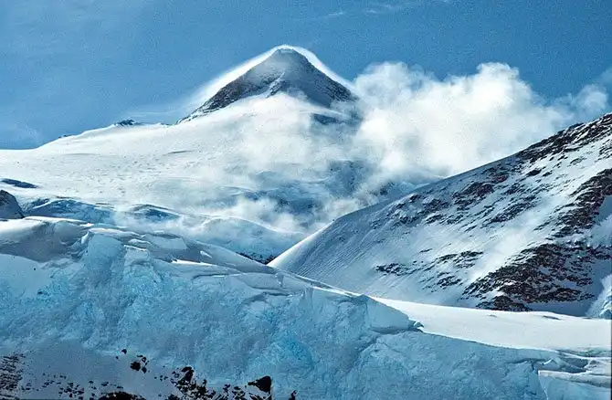 25 самых труднодоступных горных вершин