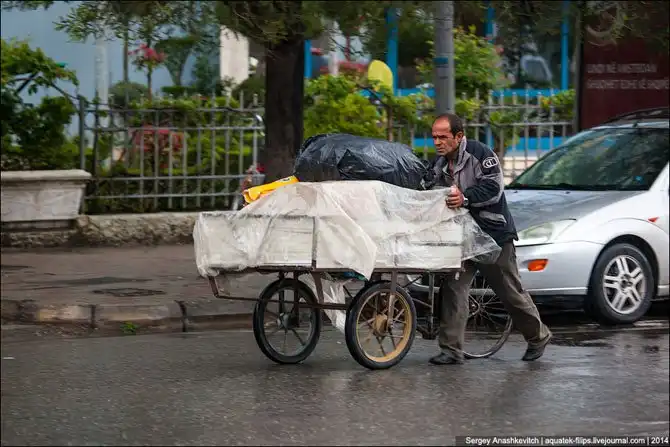 Город трущоб и одной приличной улицы
