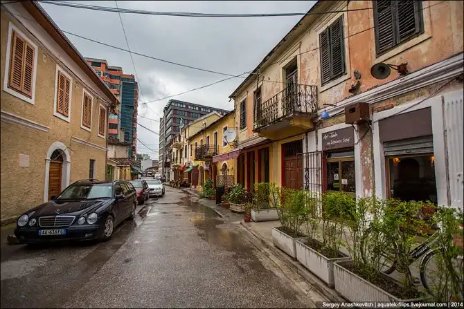 Город трущоб и одной приличной улицы