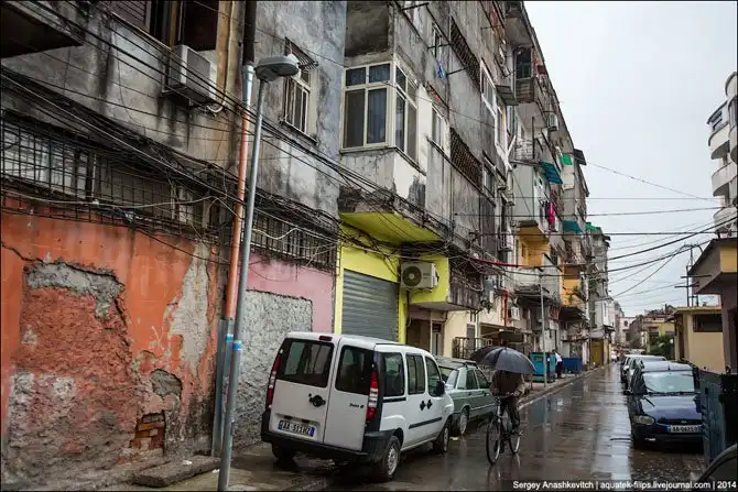 Город трущоб и одной приличной улицы