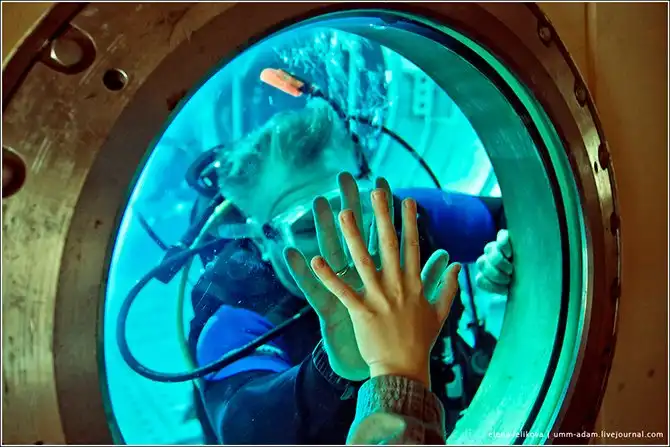 Как космонавты готовятся работать в открытом космосе