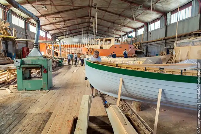 Экскурсия на верфь деревянного судостроения