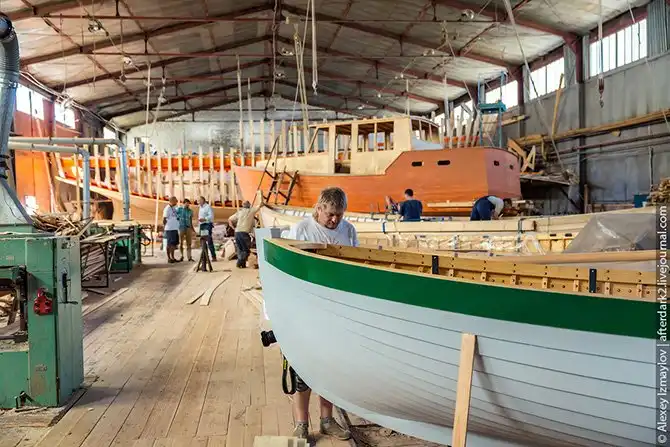 Экскурсия на верфь деревянного судостроения