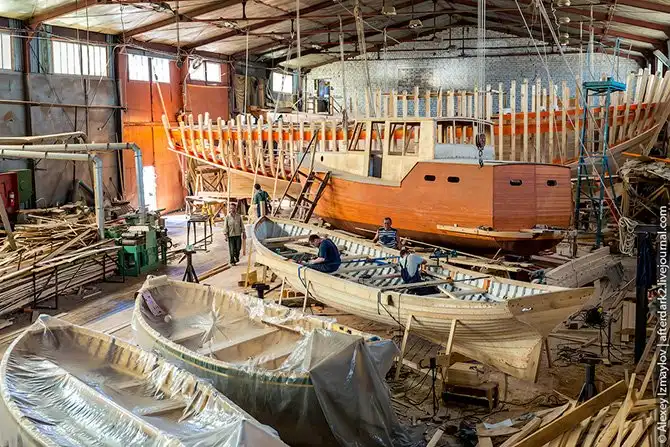 Экскурсия на верфь деревянного судостроения