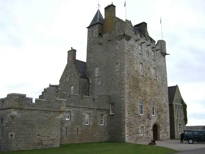 Самые красивые замки мира, в которых можно отдохнуть