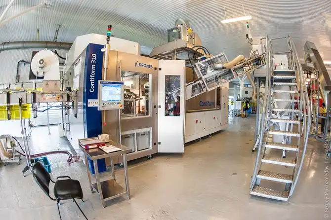 Как разливают питьевую воду