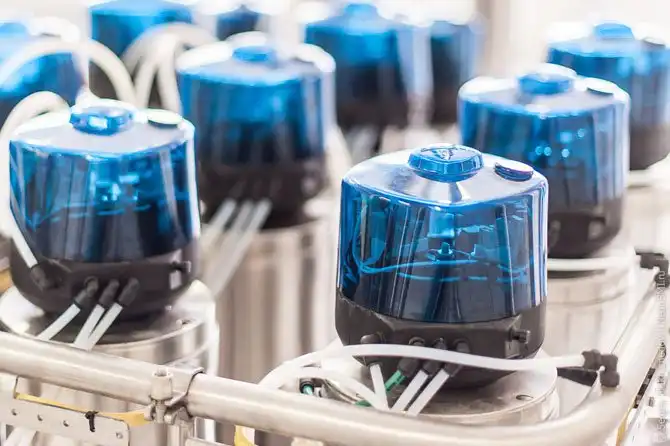 Как разливают питьевую воду