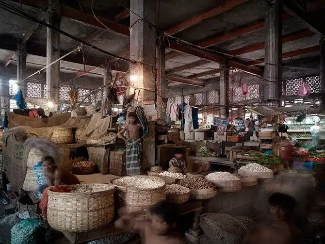 Достопримечательности и звуки невероятных рынков Азии