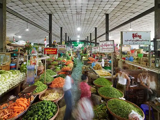 Достопримечательности и звуки невероятных рынков Азии