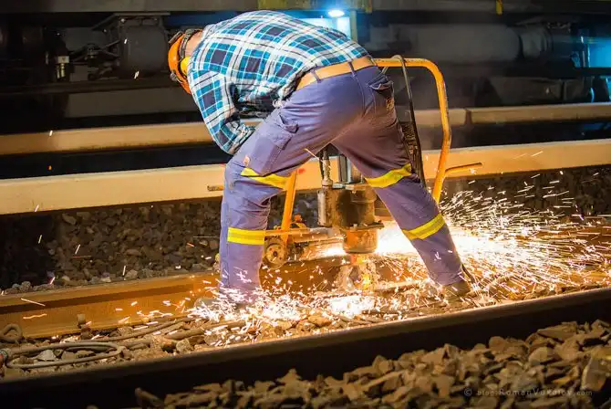 Как проходит ночь в Хельсинском метро