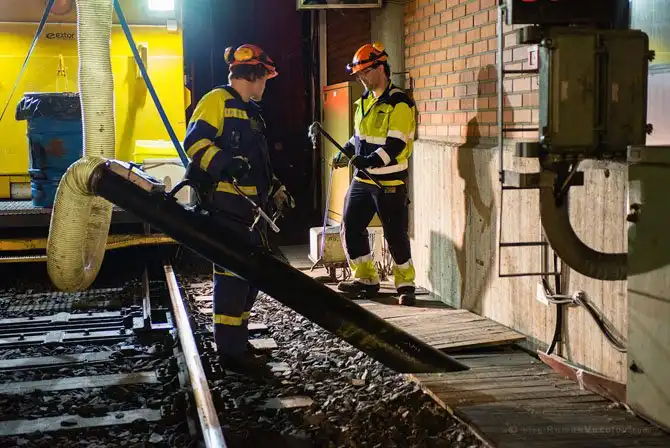 Как проходит ночь в Хельсинском метро