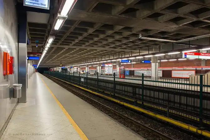 Как проходит ночь в Хельсинском метро