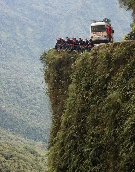 Боливийская дорога смерти - самый популярный маршрут велосипедистов