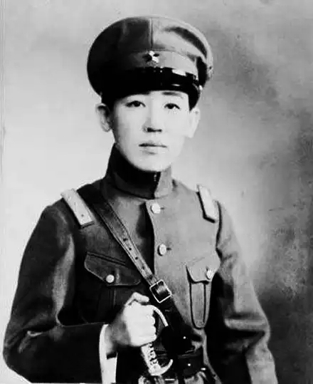 Принцесса, "Лиса-Оборотень", Пилот, Разведчица, Красавица