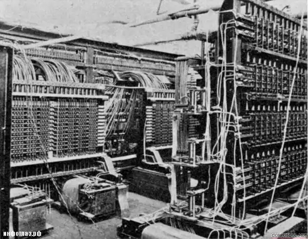 Что такое "Телармониум" и прародителем чего он был ?