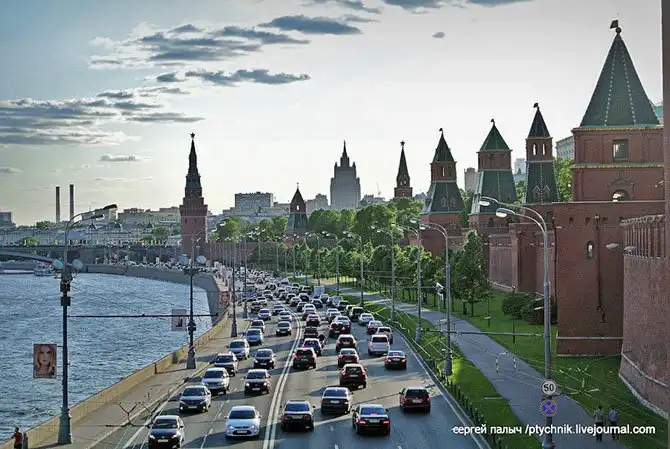 Как появились 10-полосные магистрали в центре Москвы