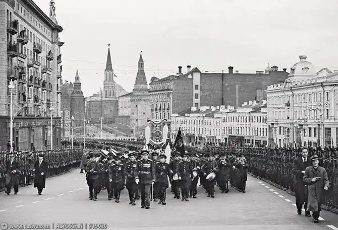 Как появились 10-полосные магистрали в центре Москвы